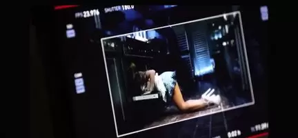 Ariana Grande booty shake