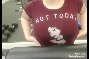 My boobies and I miss the gym😭