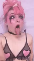 Such a desperate and horny look in my eyes
