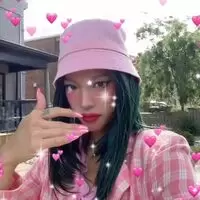 Do you like my finger dance? 🤣