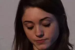 Sloppy blowjob or brutal facefuck for Natalia Dyer?