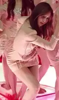 TWICE - Tzuyu, Momo