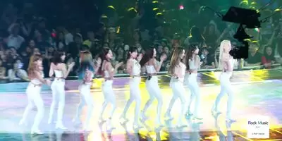 WJSN - Touch My Body's Booty Shake & Boogie Up's Bend Over.