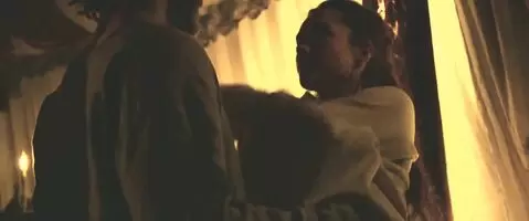 Florence Pugh unveiling her perfect tits