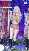 TWICE - Momo