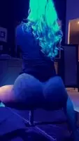 Casi Davis twerking