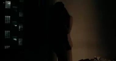 Clara Choveaux in Elon Nao Acredita na Morte