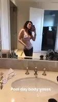 Bella Thorne always looks like such a horny slut