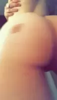 Big Booty Babe Shakes Ass for the Nude Selfie
