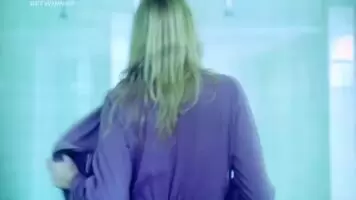 Sophie turner in Survive