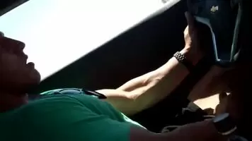 Dude squirts in the car 💦
