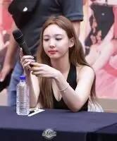 TWICE - Nayeon